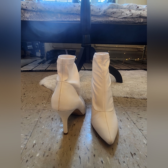 White Summer Set - Picture 9 of 10